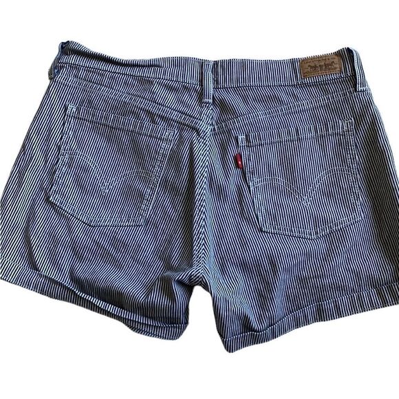 Vintage Levi’s 515 Short Pinstriped Shorts size 6‎ - Picture 1 of 7